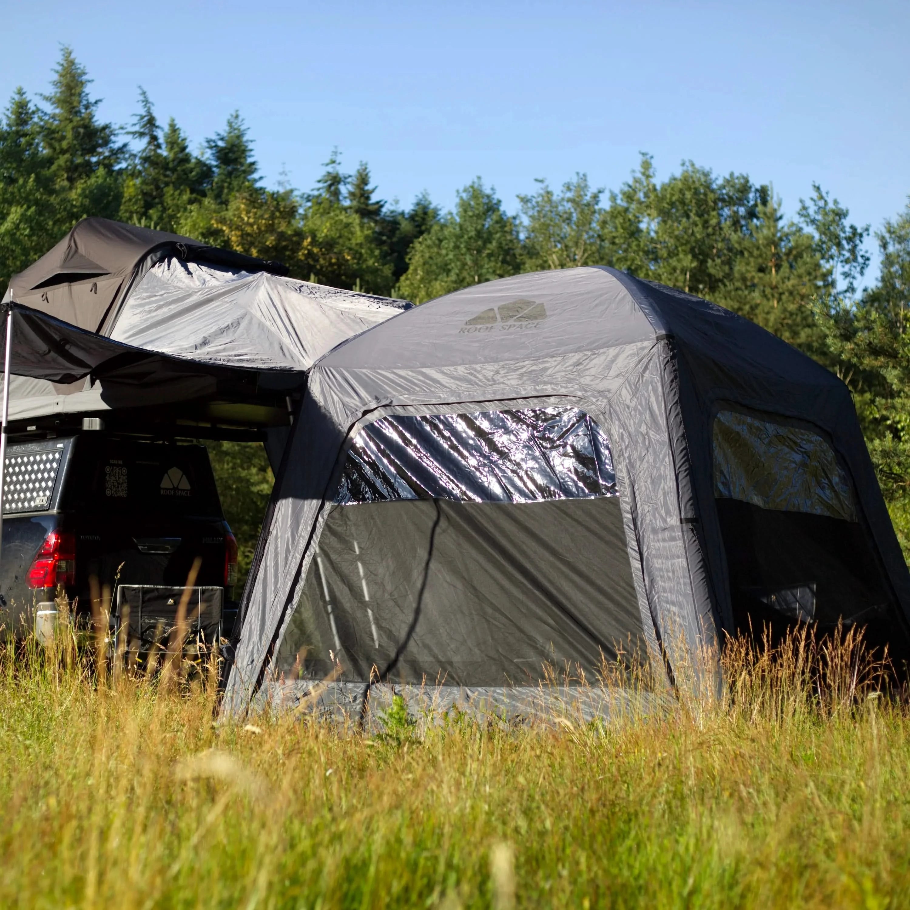 Annexe de tente de toit Roof Space Family Base fermée en extérieur