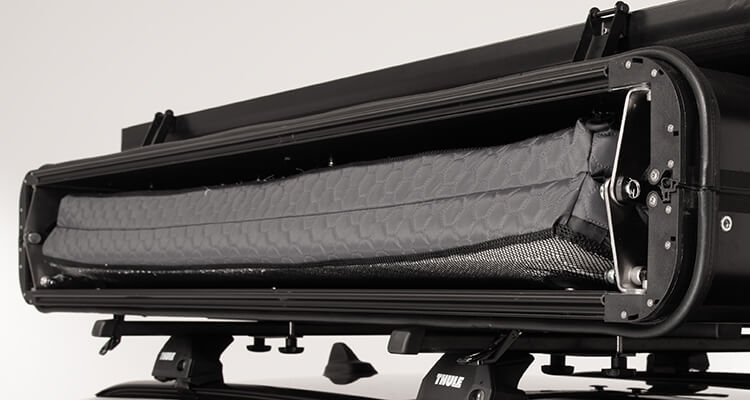 Quelles barres de toit pour une tente de toit ? Charges, sécurité et choix du bon support