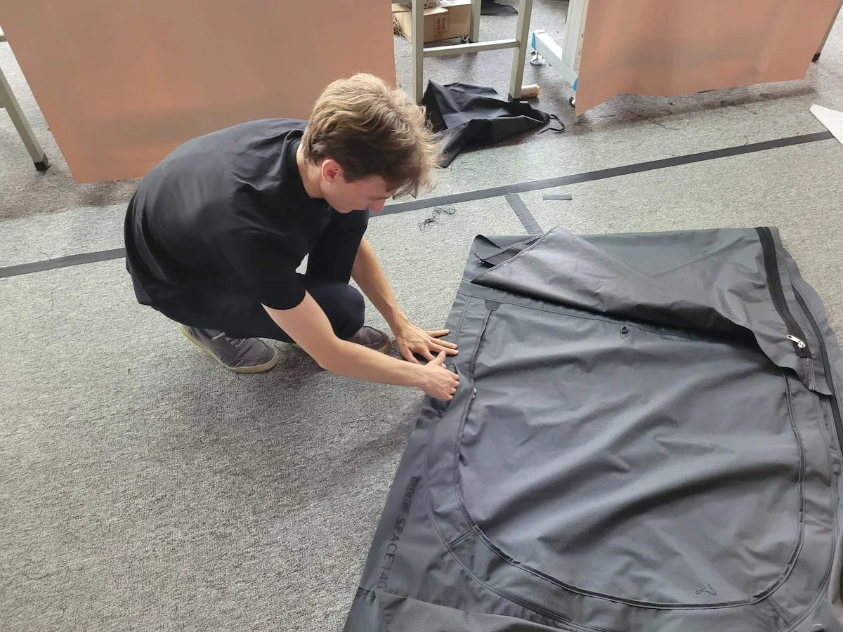 Immanuel Schneider, l'ingénieur qui a conçu les tentes de toit Roof Space