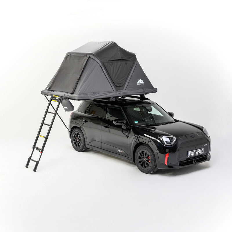 Tente de toit Roof Space, sanglée à la jante du véhicule